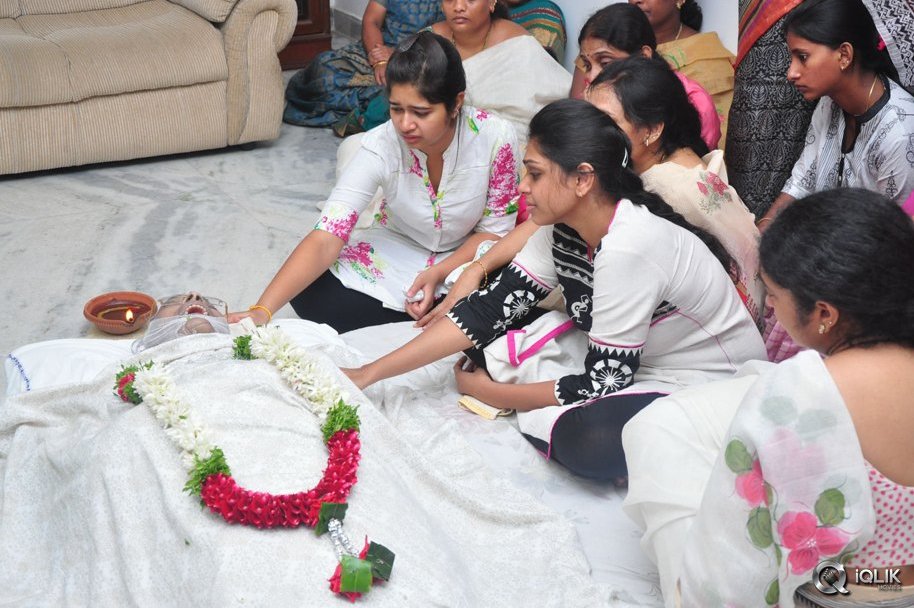 Celebrities-Pay-Homage-To-Edida-Nageswara-Rao